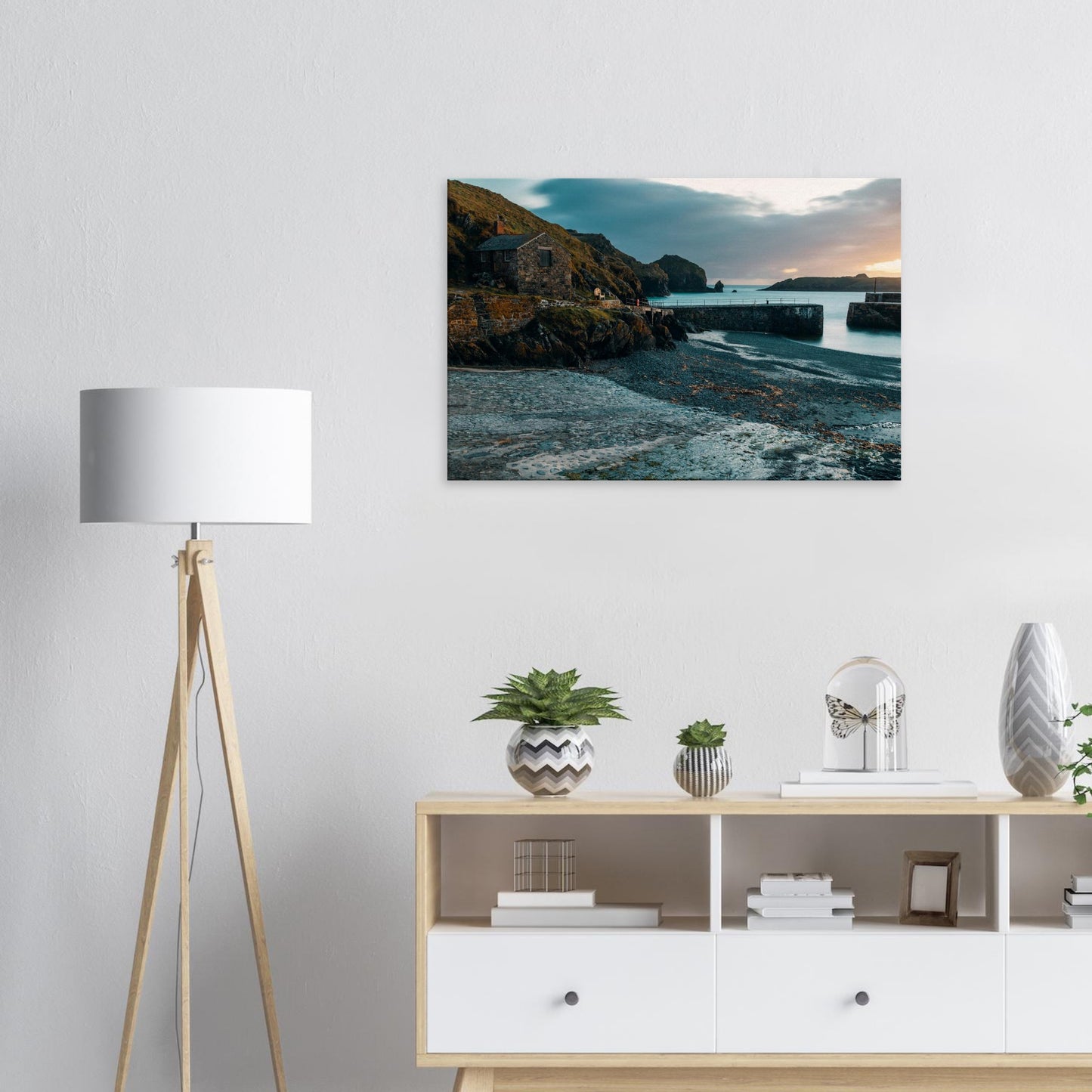Seaside tranquillity captured at dusk in Cornwall’s Mullion Cove harbour