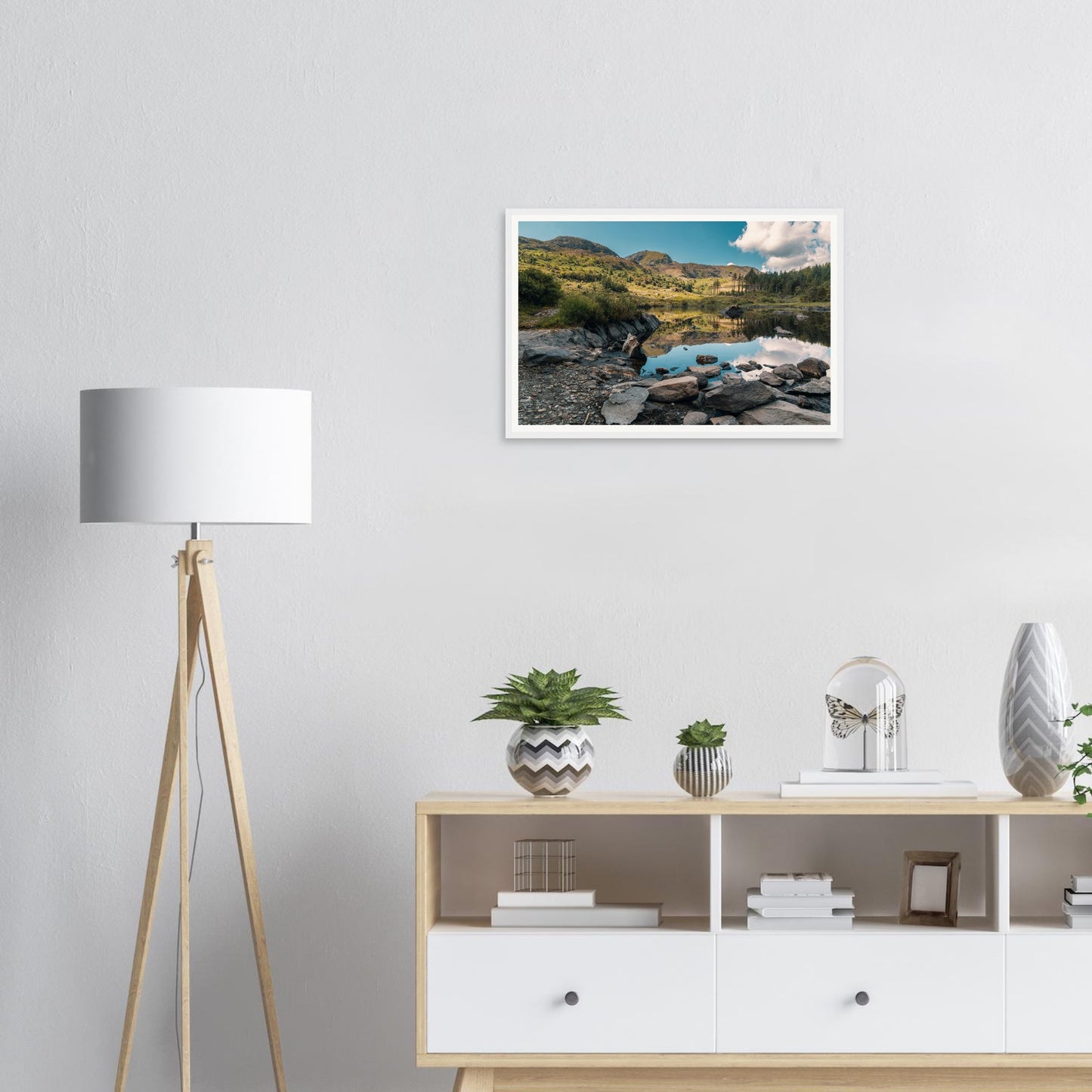 Scenic Welsh lake framed print of Llyn Llywelyn Snowdonia