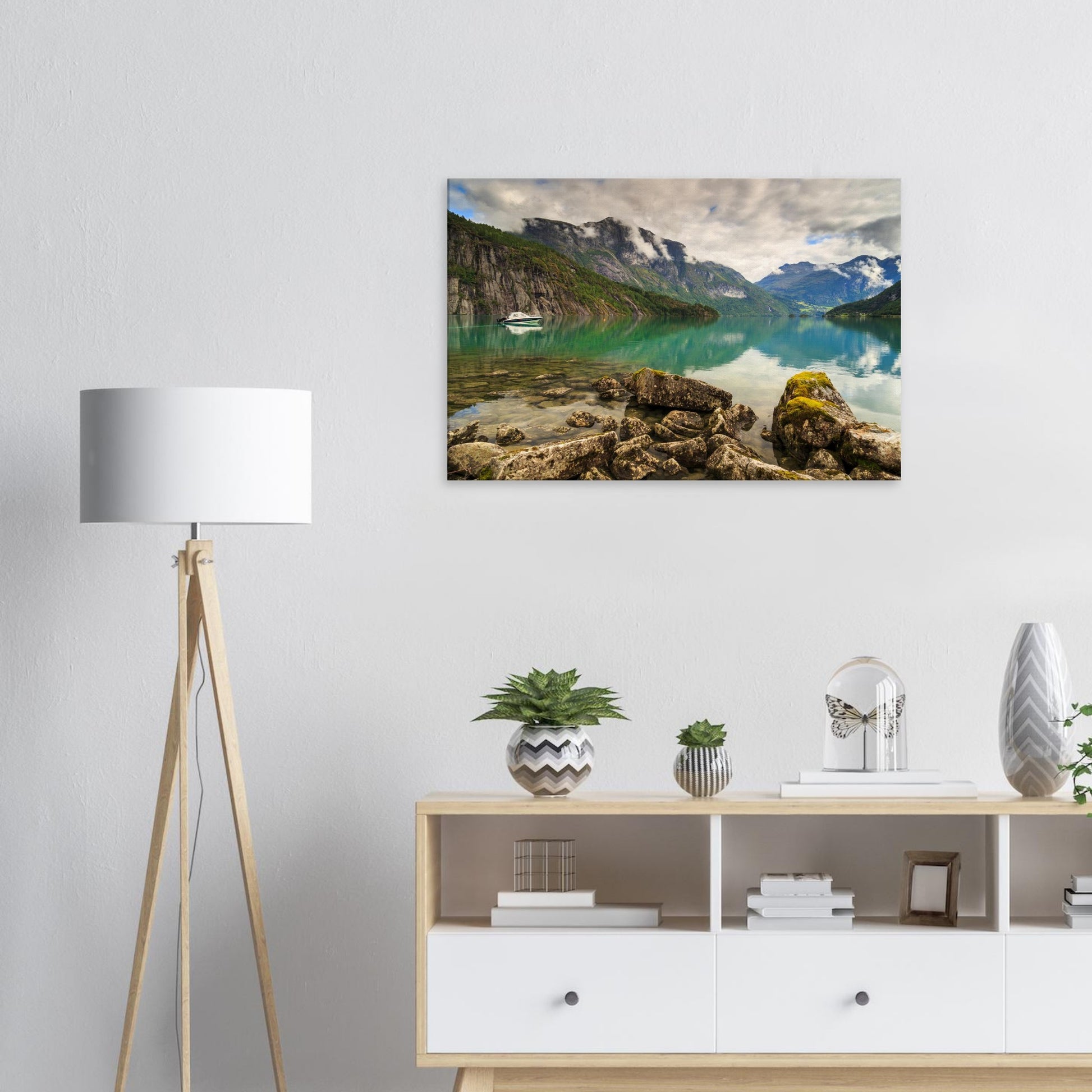 Inviting Norwegian landscape offering a moment of quiet reflection amid nature’s grandeur