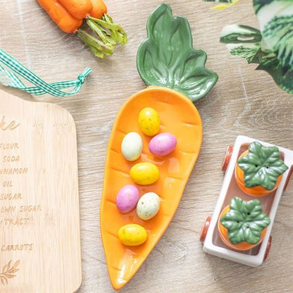 Carrot-shaped serving dish for snacks and crudités